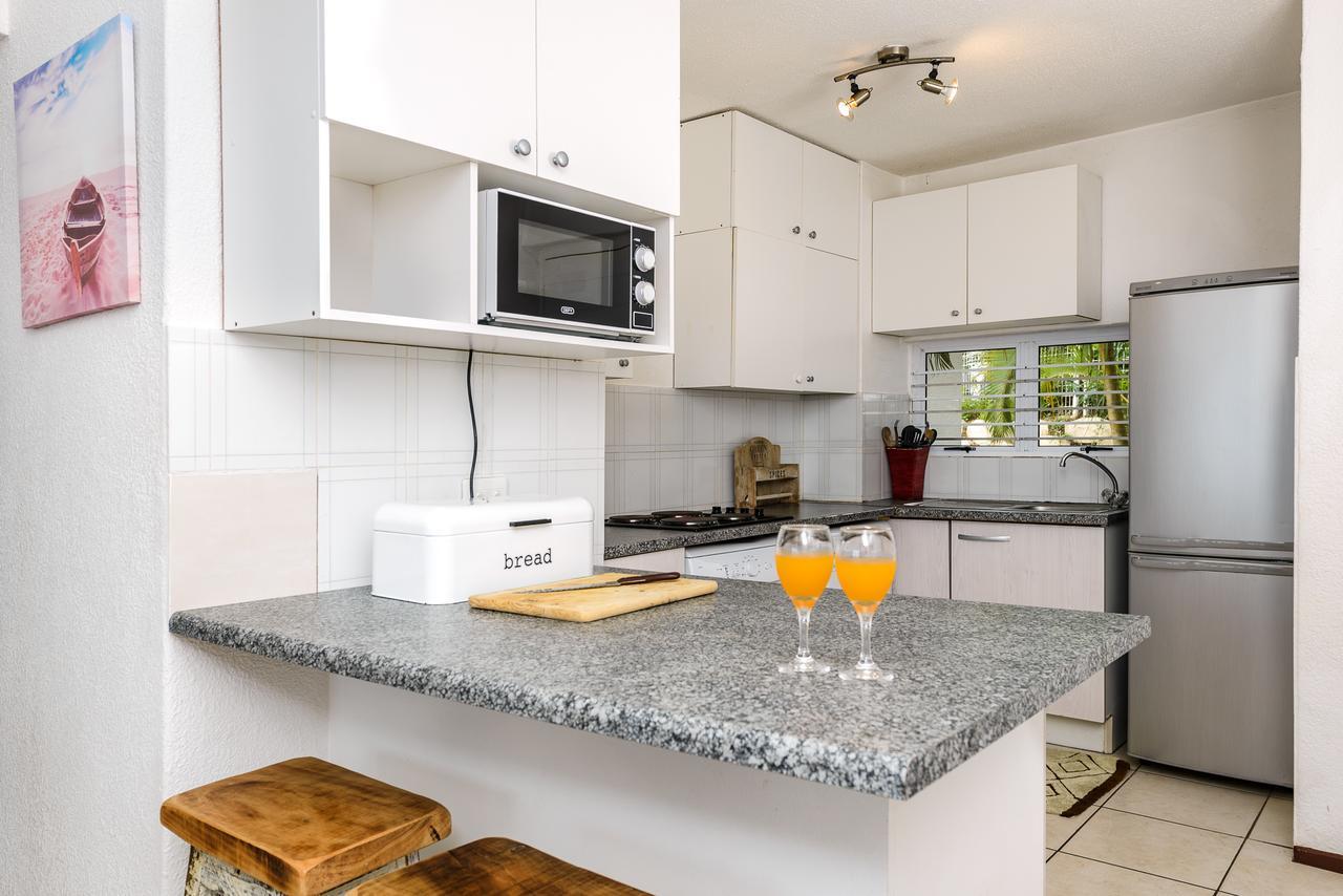 The Cascades Apartment Umdloti Luaran gambar